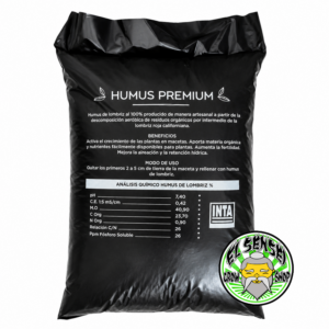 humus puro de lombriz (humus premium). Humus puro de lombriz es un lombricompuesto producto de la descomposición de materia orgánica. Potencia los cultivos al incorporar a la rizosfera nutrientes inmediatamente asimilables.